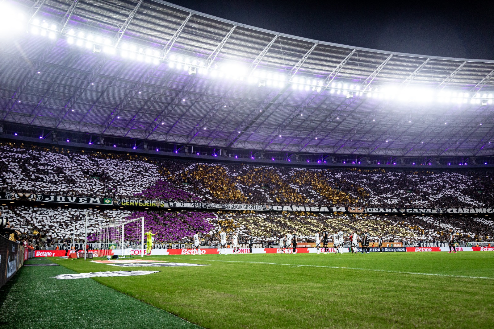 Clássico-Rei: Venda de ingressos para Nação Alvinegra segue acontecendo nas Lojas Vozão