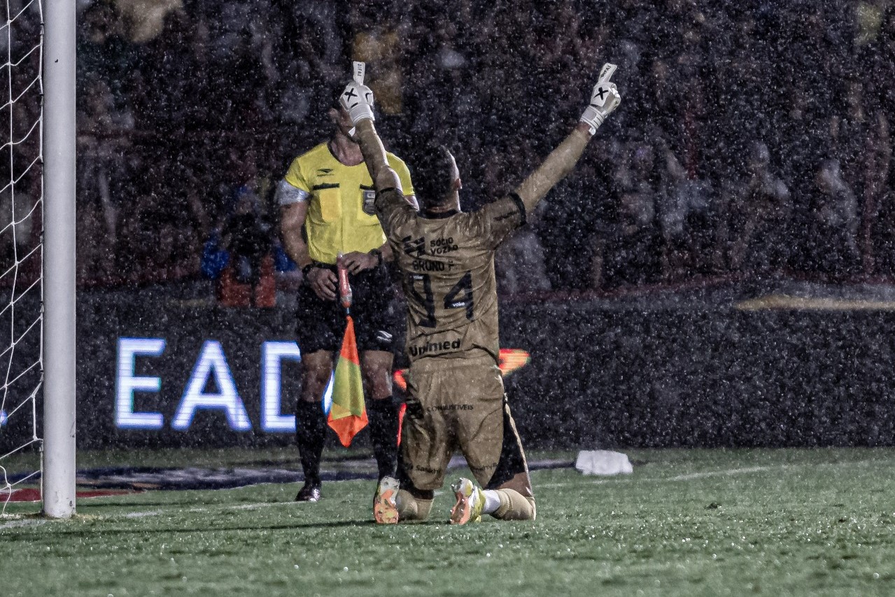 Decisivo, Bruno Ferreira destaca espírito do Ceará contra Sport e valoriza atuação: "Pude ajudar o time"
