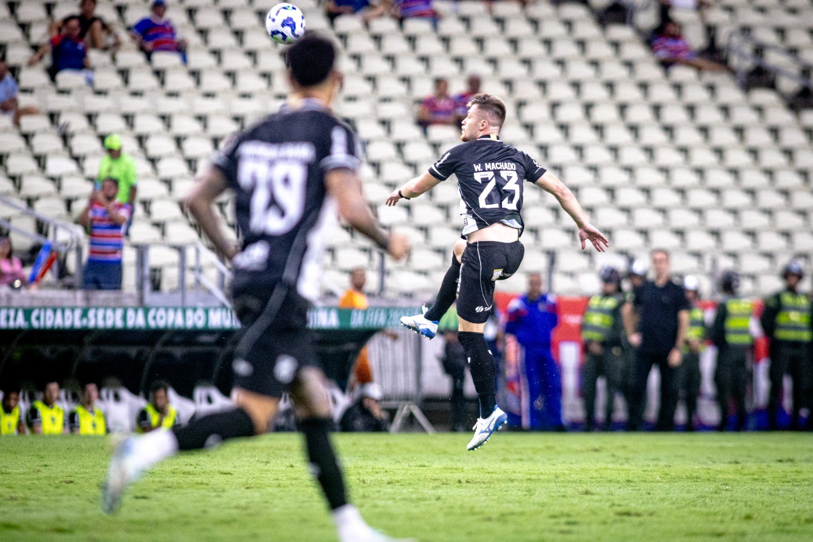 Sólido defensivamente, Willian Machado celebra vitória no Clássico-Rei: "Vamos em busca de mais"