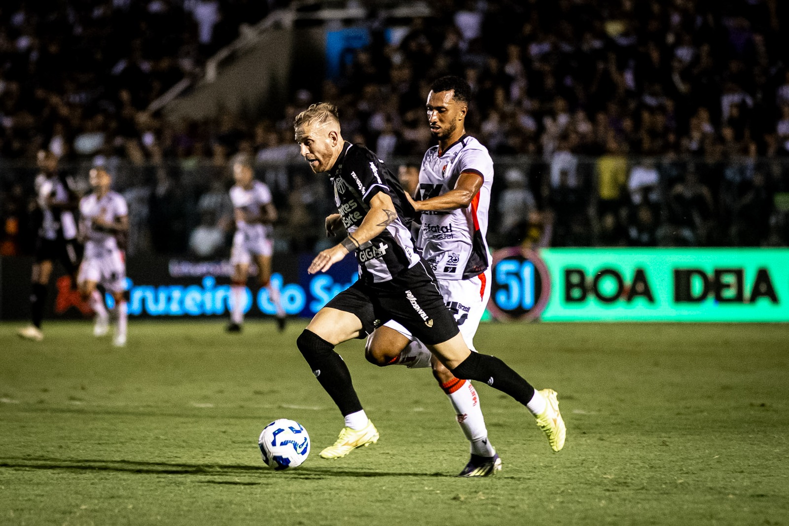 De olho no G-10 da Série A, Ceará visita o Vitória nesta quinta-feira, 2, no Barradão
