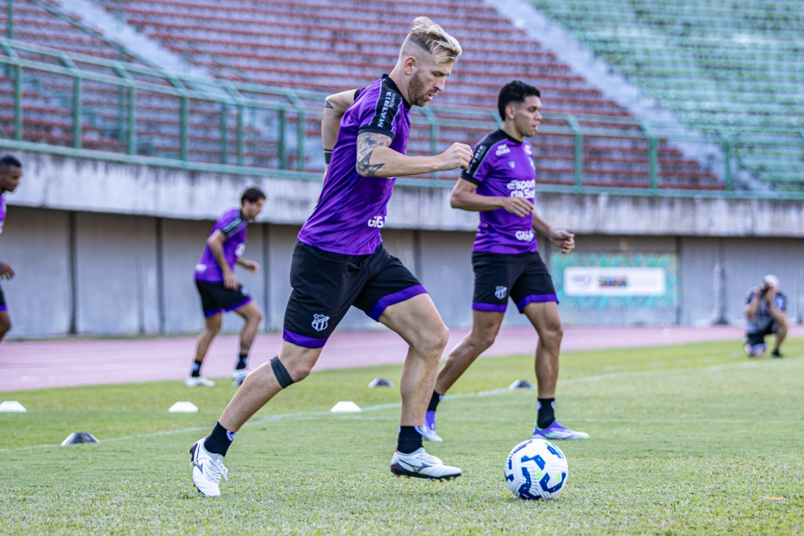No Estádio Pituaçu, Ceará encerra preparação para duelar contra Vitória pela Série A