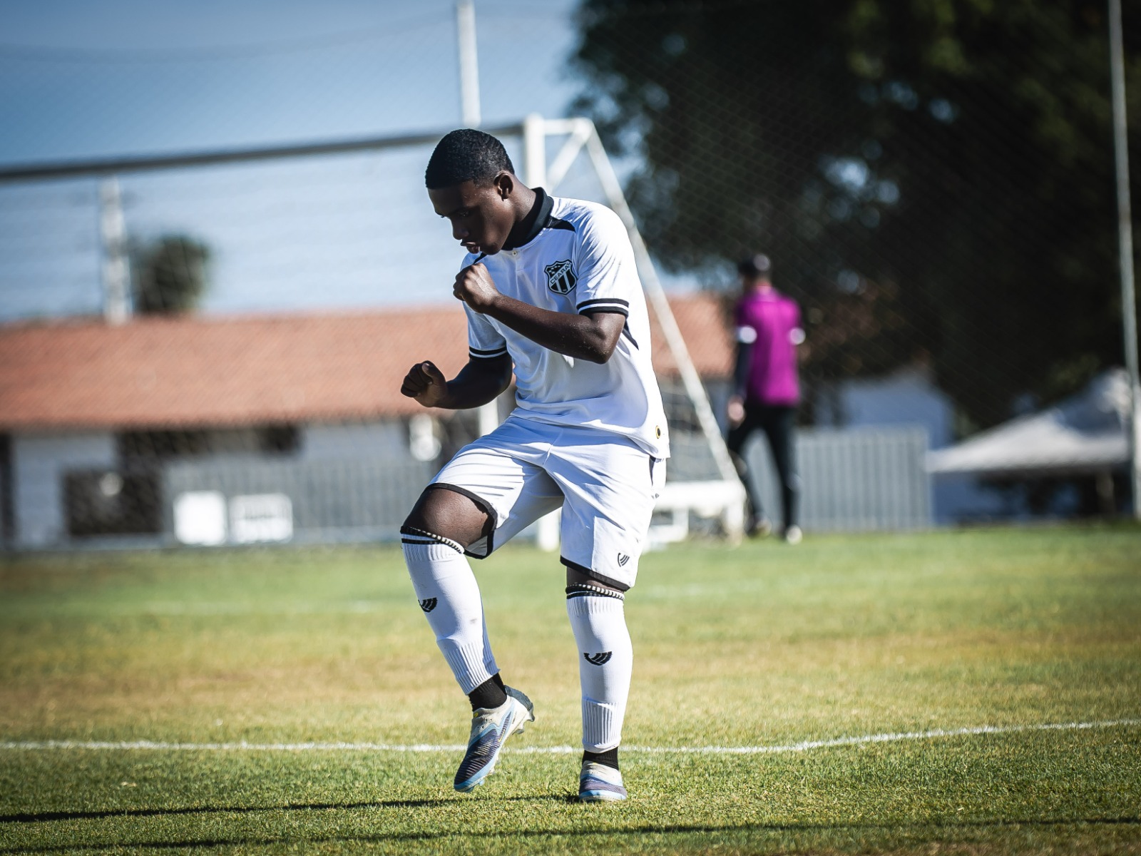 Sub-14: Ceará goleia Tiradentes por 8 a 0 e avança à semifinal da Liga Ceará
