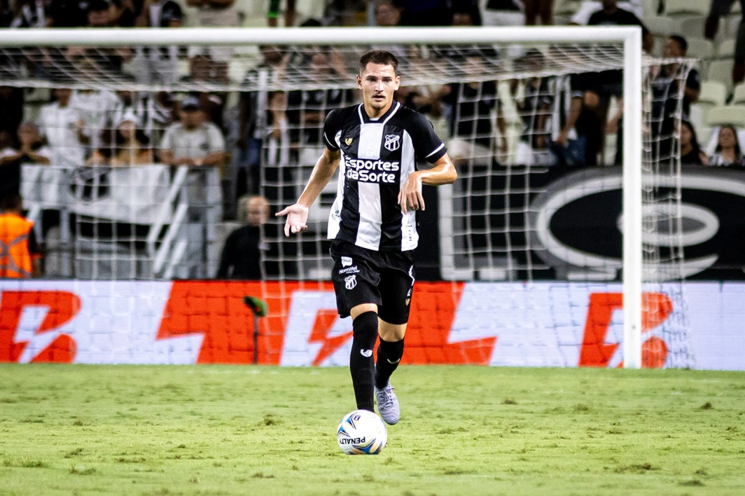 Ceará renova contrato com João Gabriel até o fim de 2028