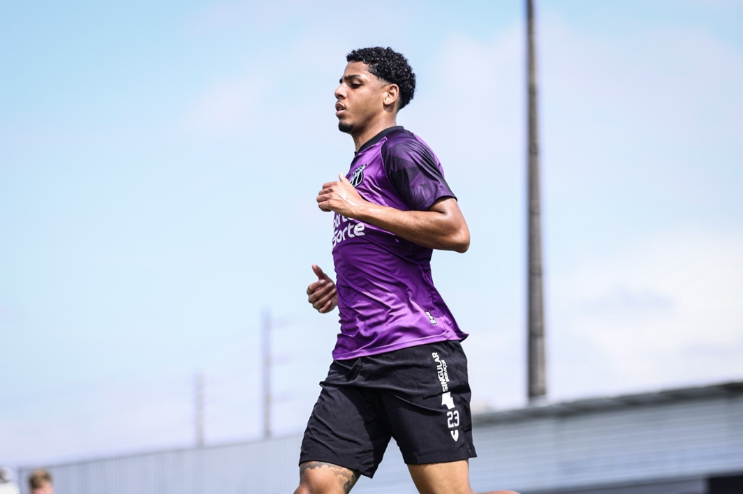 Thalisson destaca felicidade por chegar ao Vozão e expectativas positivas: “Espero ajudar”