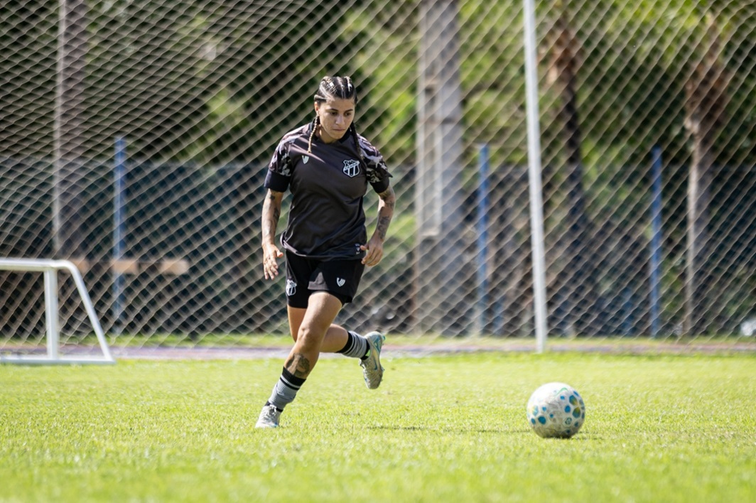 Fut. Feminino: Ceará encerra preparação e segue viagem para enfrentar o Vila Nova pela Série A2