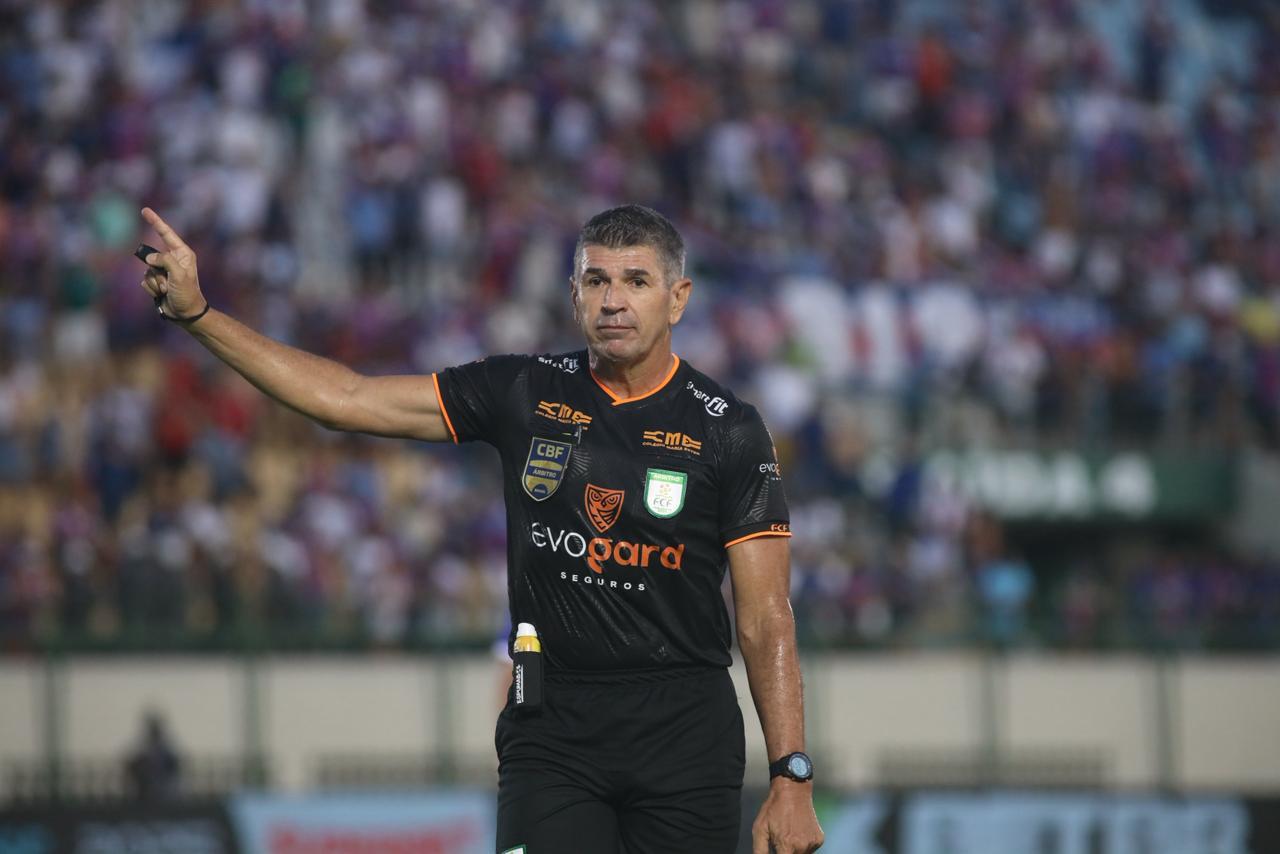 Fortaleza x Ceará: Marcelo de Lima Henrique (CE) apita Clássico-Rei pela 28ª rodada da Série B