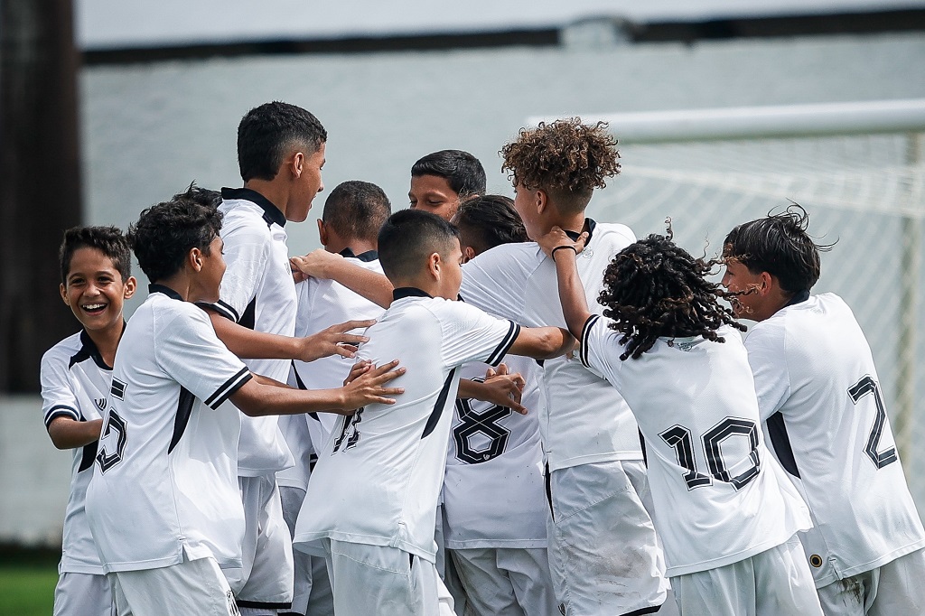 Sub-12 e Sub-14 do Ceará vencem novamente e mantêm 100% de aproveitamento na Copa Manjadinho