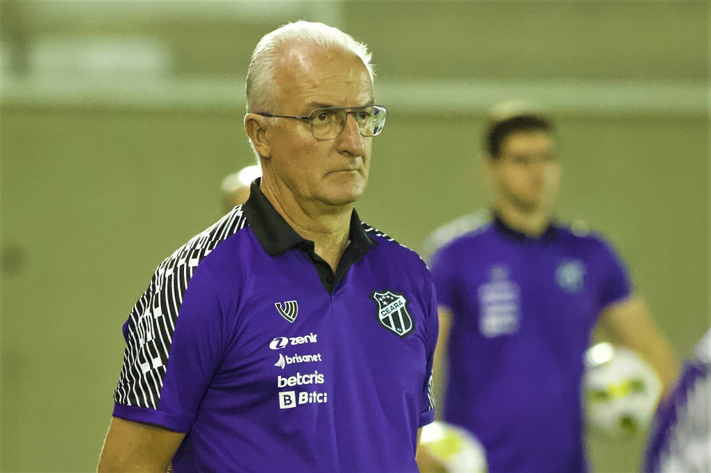 Dorival Jr avalia vantagem adquirida frente ao Tombense e cita boa atuação dos atletas formados na Cidade Vozão