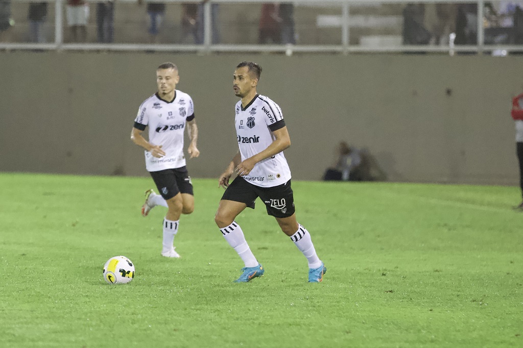 Após abrir vantagem contra o Tombense, Ceará volta às atenções para o General Caballero/PAR e já tem logística montada