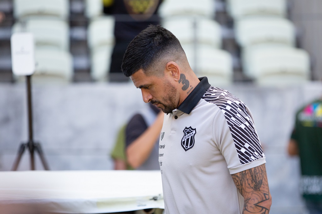 Lucho González: “Foi emocionante, sobretudo, ver a entrega dos meus jogadores”