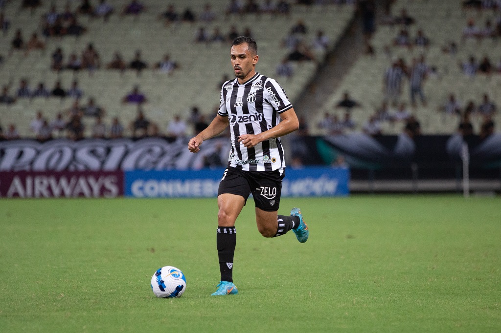 Antes de viagem para Curitiba, Lima cita espírito necessário para busca da vitória contra o Athletico