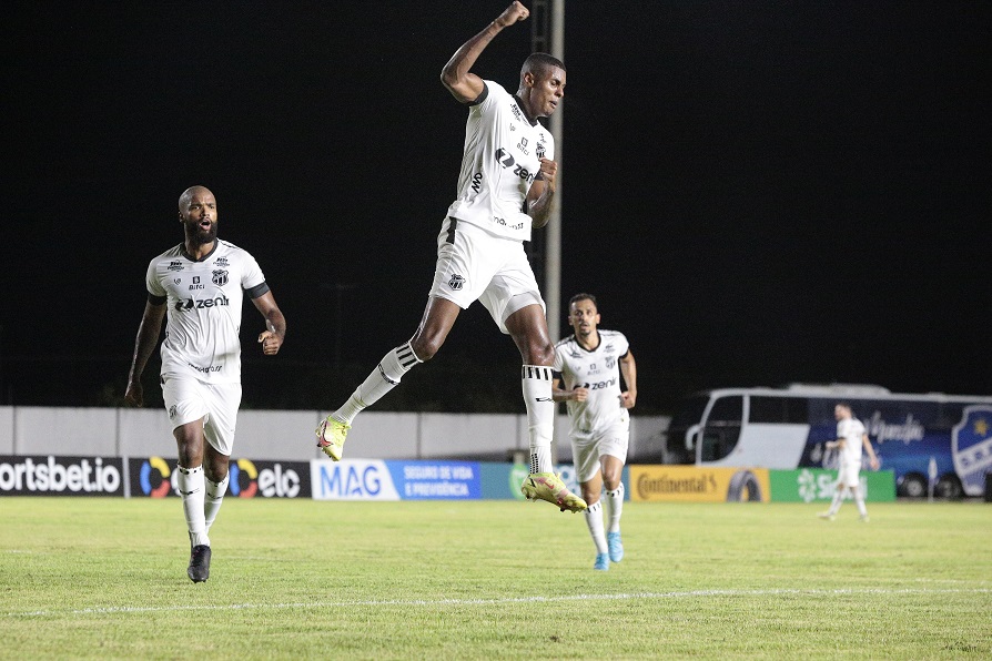 Ceará vence o São Raimundo/RR e se classifica na Copa do Brasil