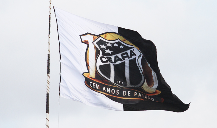 Antes de viajar com o grupo, Sérgio Soares vai comandar treino