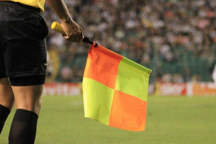 Árbitro André Luiz Skettino apita o duelo entre Vozão e Novorizontino/SP