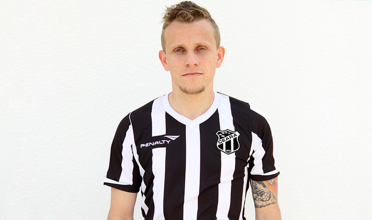 Atacante Alex Amado é o novo reforço do Mais Querido