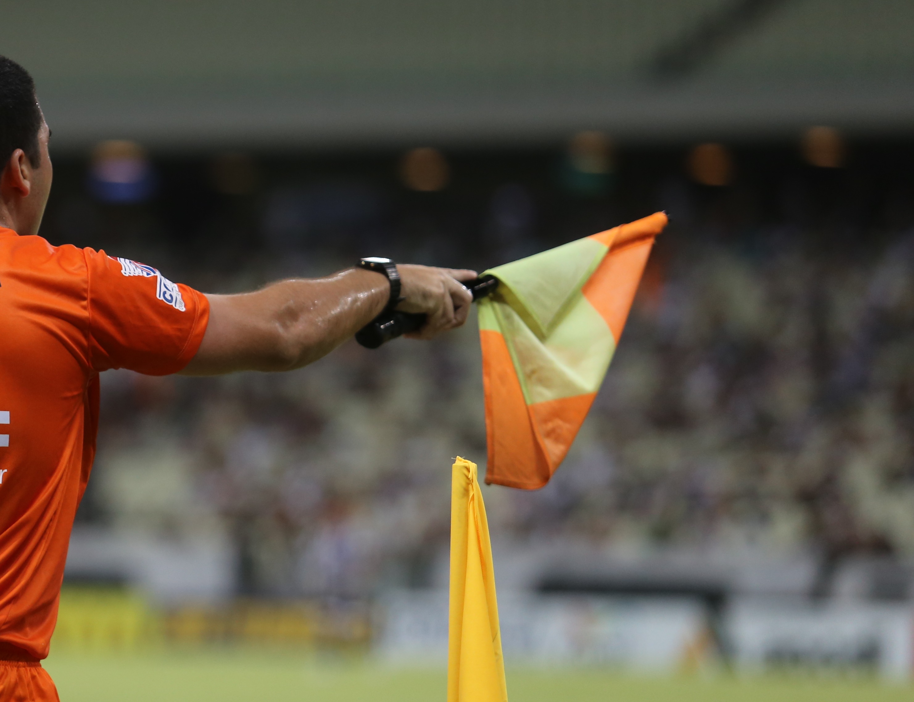 FCF divulga escala de arbitragem para a partida entre Floresta e Ceara