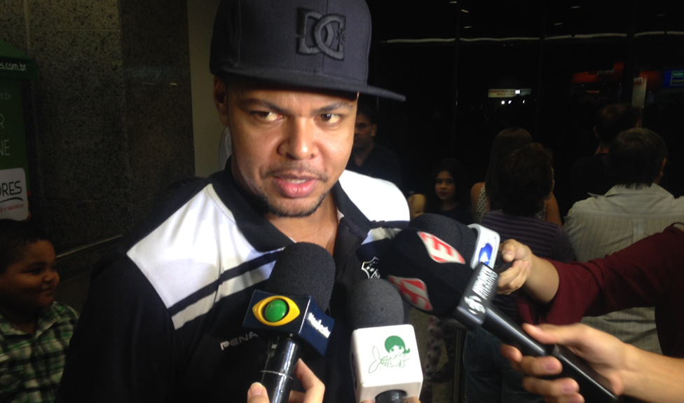 Delegação Alvinegra desembarca na capital cearense