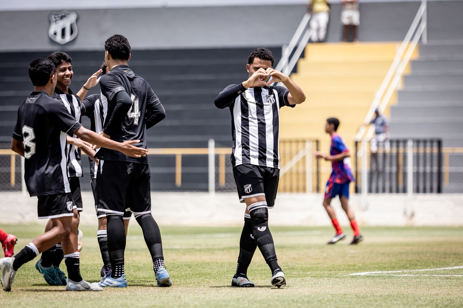 Sub-15: Ceará derrota o Tiradentes por 2 a 0 pelo Campeonato Cearense