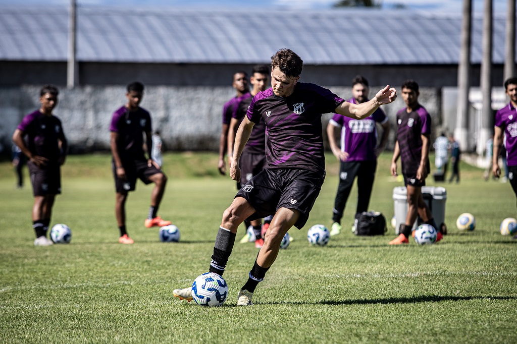 Depois de vencer na estreia, elenco Sub-20 do Ceará se reapresenta com foco total no duelo diante do Sport/PE