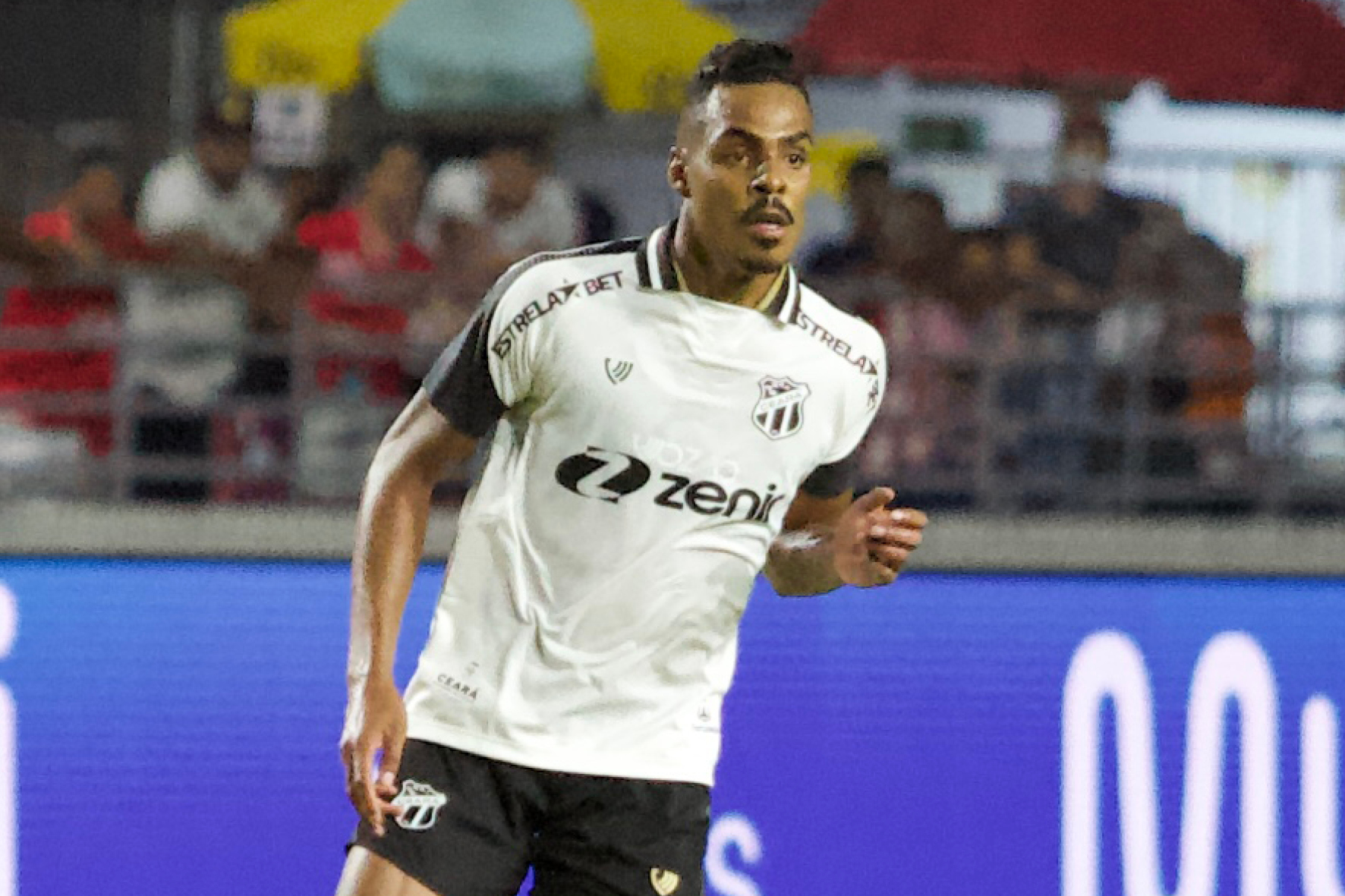 Volante Caíque Gonçalves falará com a imprensa nesse sábado em reapresentação do elenco