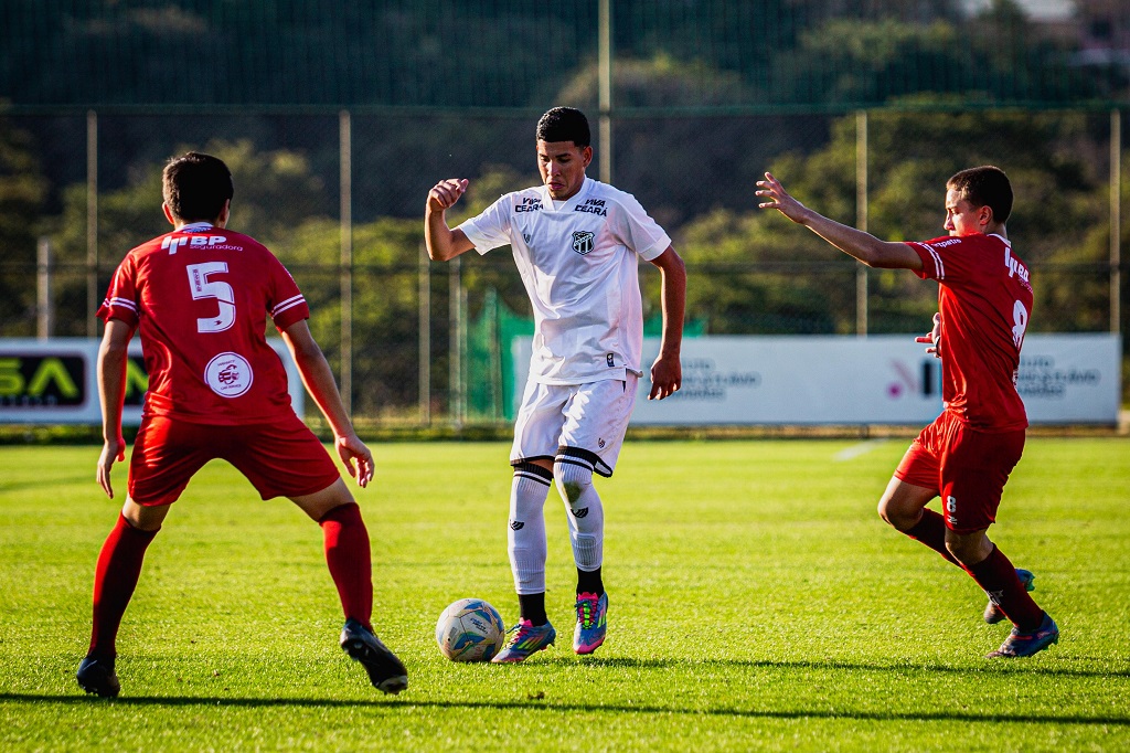 Sub-15: Ceará empata com AC Paranavaí/PR pelo placar de 0 a 0 em jogo da 2ª rodada da Copa Brasileirinho