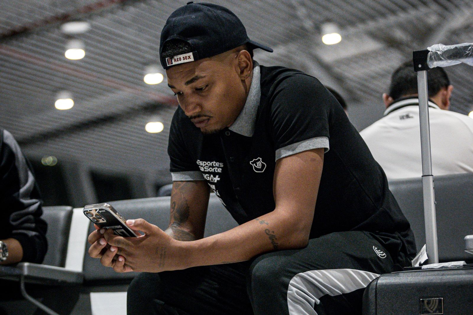 Dois dias antes de confronto com o Botafogo, Ceará embarca para o Rio de Janeiro