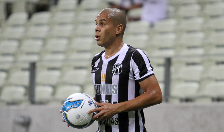 Fernandinho: “Pode ser até meio a zero, mas precisamos da vitória”