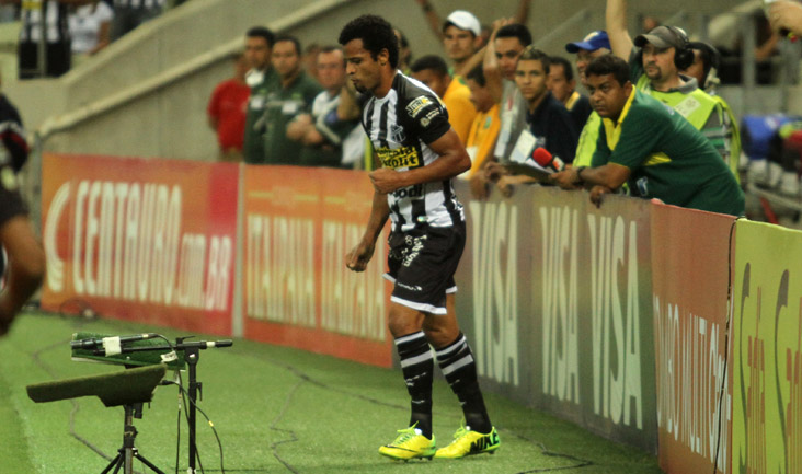 Hélder Santos comemora atuação: “Estarei sempre preparado para ajudar”