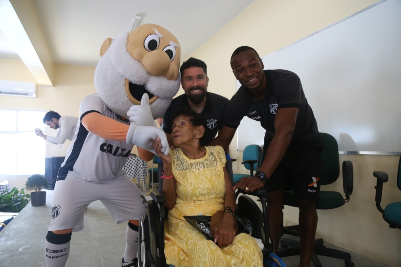 Vozão Social: Ceará faz visita especial à Unidade de Abrigo de Idosos Olavo Bilac