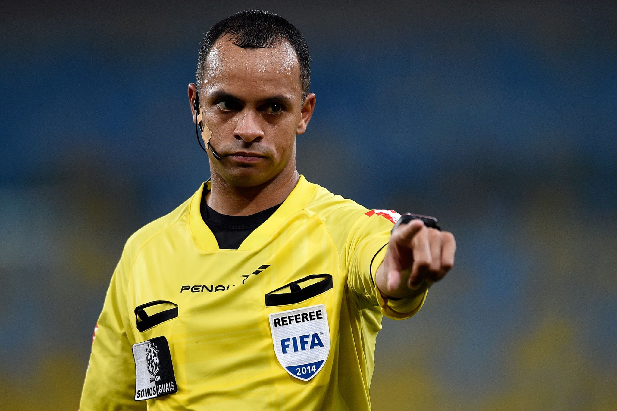 Wilton Pereira Sampaio/FIFA apita o primeiro Clássico-Rei na final do Campeonato Cearense
