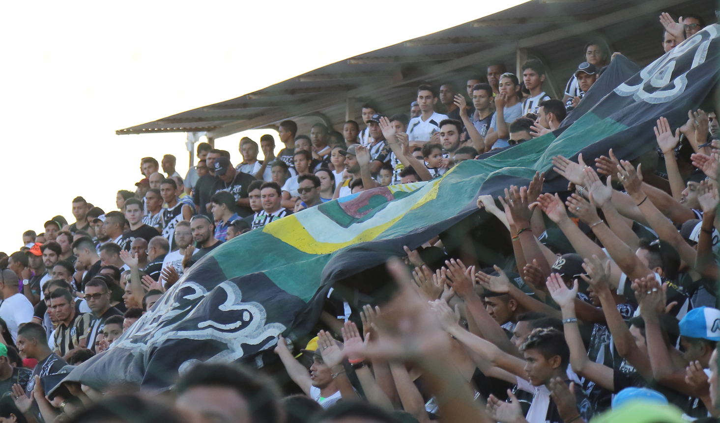 Treino aberto ao torcedor marcou a tarde desta quarta-feira