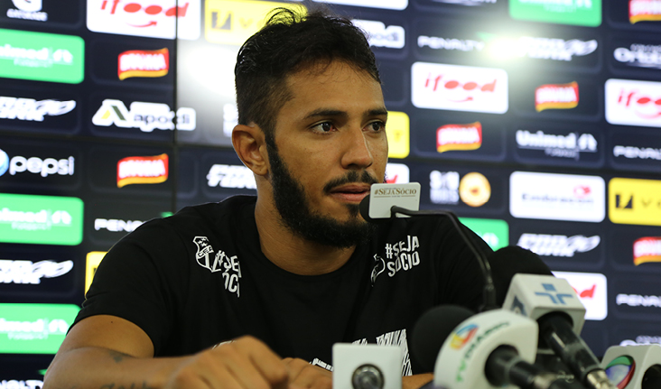Coletiva de Imprensa (12/04): Richardson e Assisinho