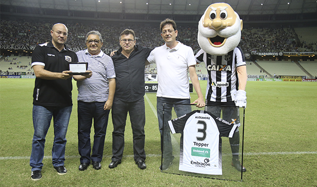 Ceará Sporting Club presta homenagem a Alexandre Nepomuceno