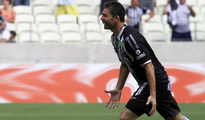 Na comemoração do gol diante do Sport, Mota extravasa: “Amo esse time”