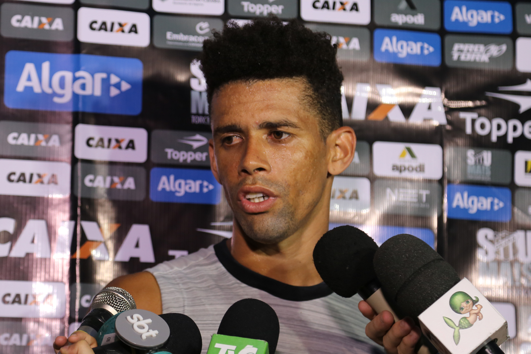Visando partida contra o Fla, Ceará realiza treino fechado na Arena Castelão