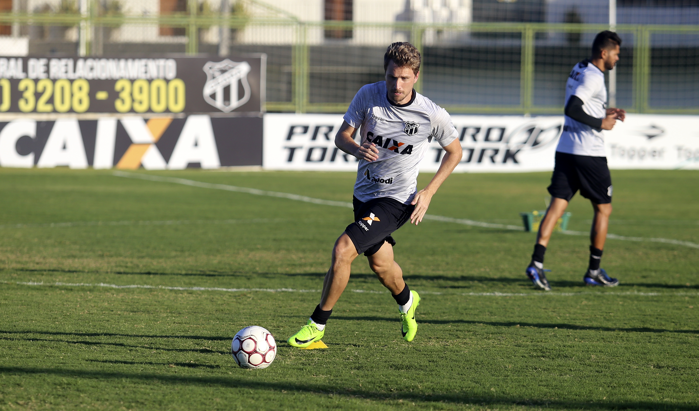 Há cinco jogos sem sofrer gols, Rafael Pereira comemora boa fase na tranca de zaga alvinegra