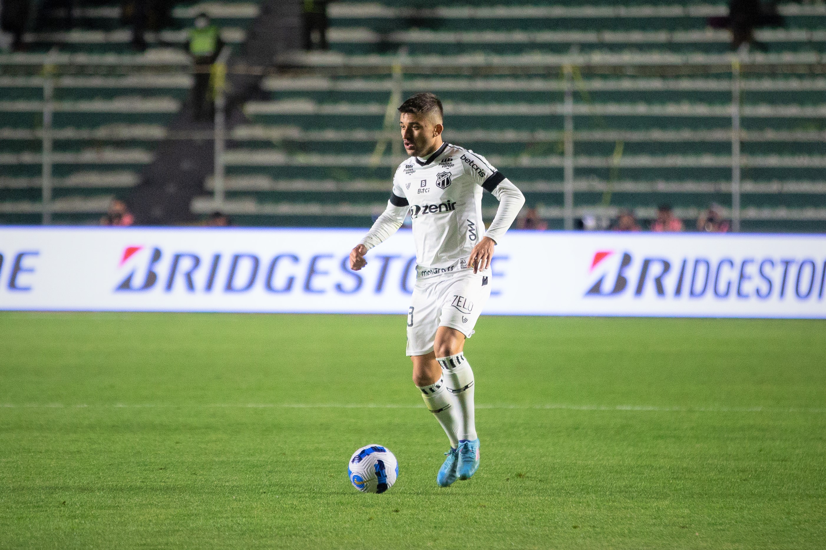 Em coletiva pré-jogo, Victor Luís comenta: “Temos que fazer valer o fator casa”