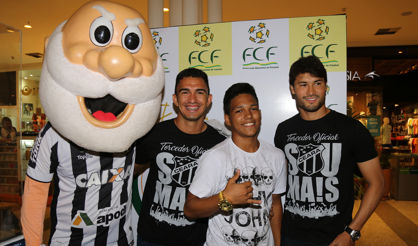 Pedro Ken e Raul participam do Tour da Taça no Shopping Parangaba