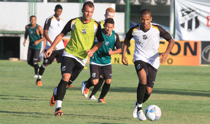 Alvinegros participaram de treino técnico/tático nesta tarde