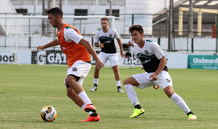 Grupo do Vozão participou de treino tático nesta terça-feira