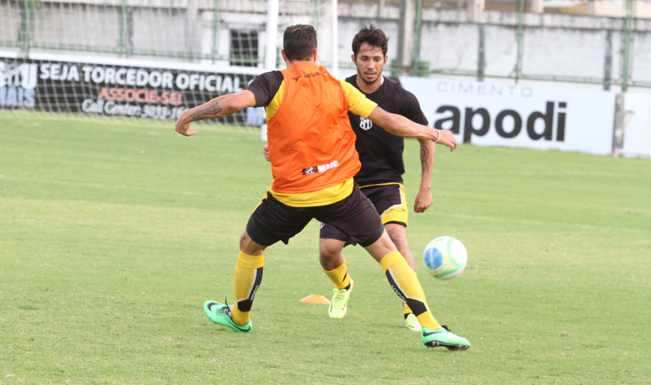Grupo alvinegro treinou na manhã deste domingo