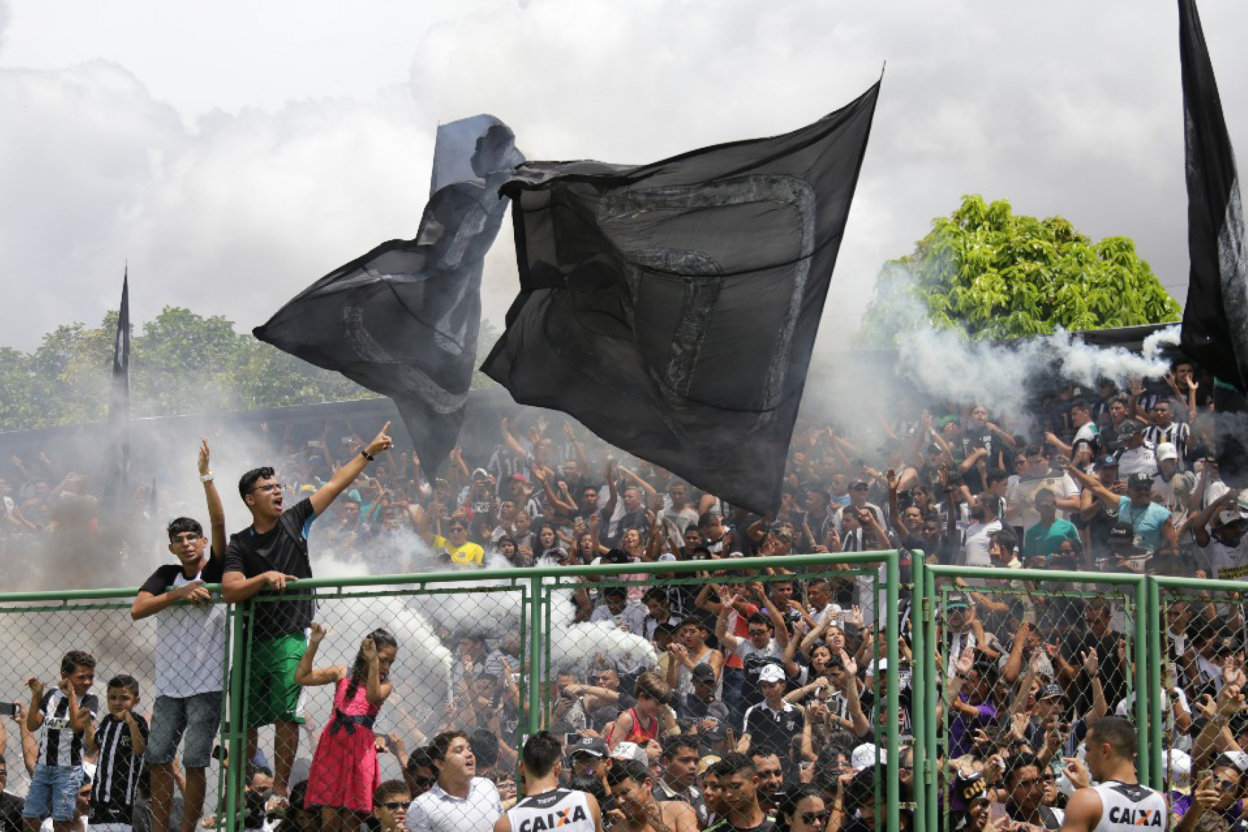 Antes de decisão da Final, torcida do Ceará lota treino aberto em Porangabuçu