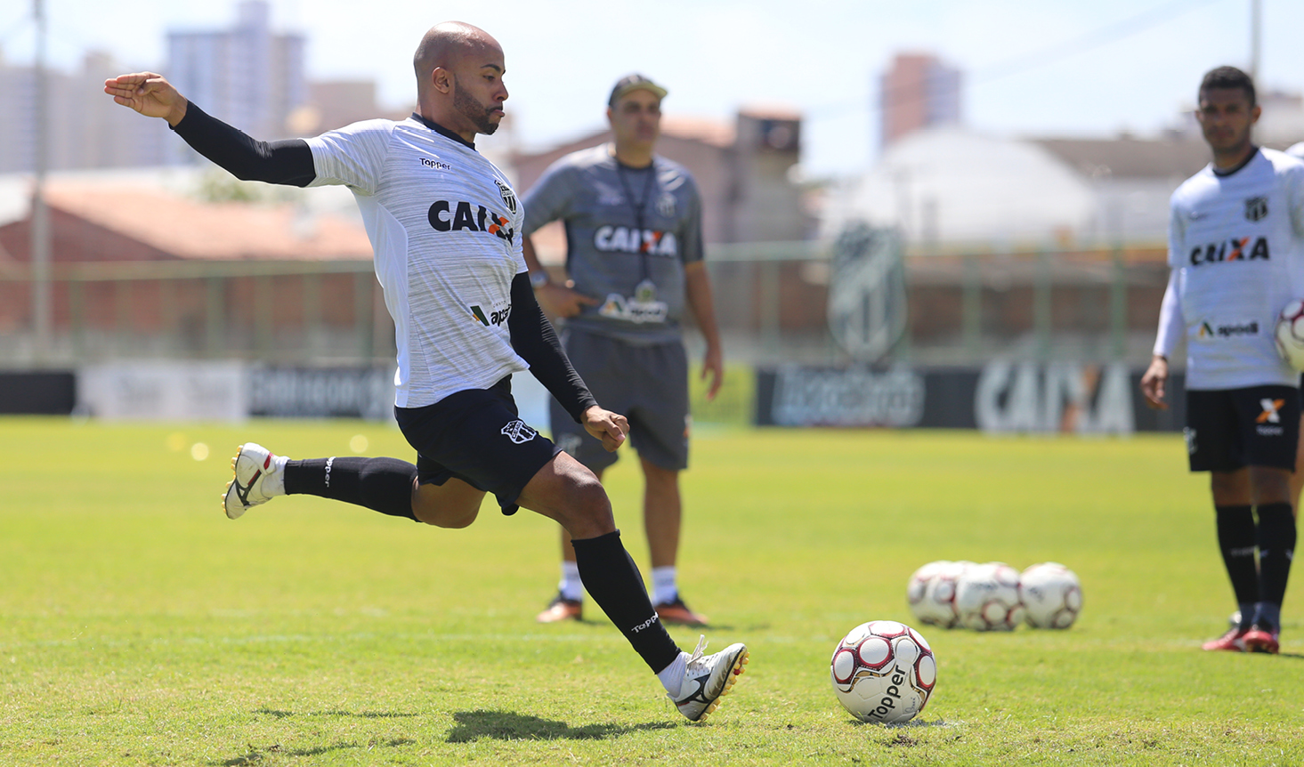 Romário: “Não tem mistério. Nosso plano de jogo é entrar e vencer” 