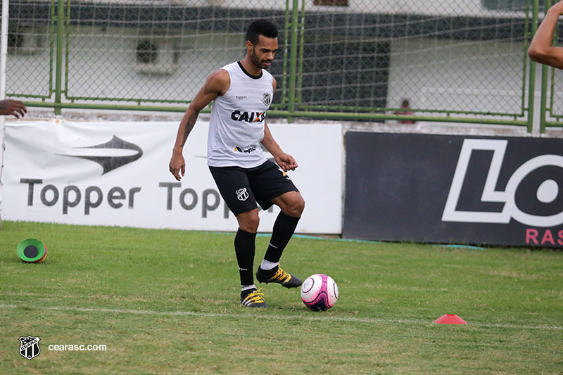 Valdo fala em empenho máximo para conquistar a primeira vitória na Série A