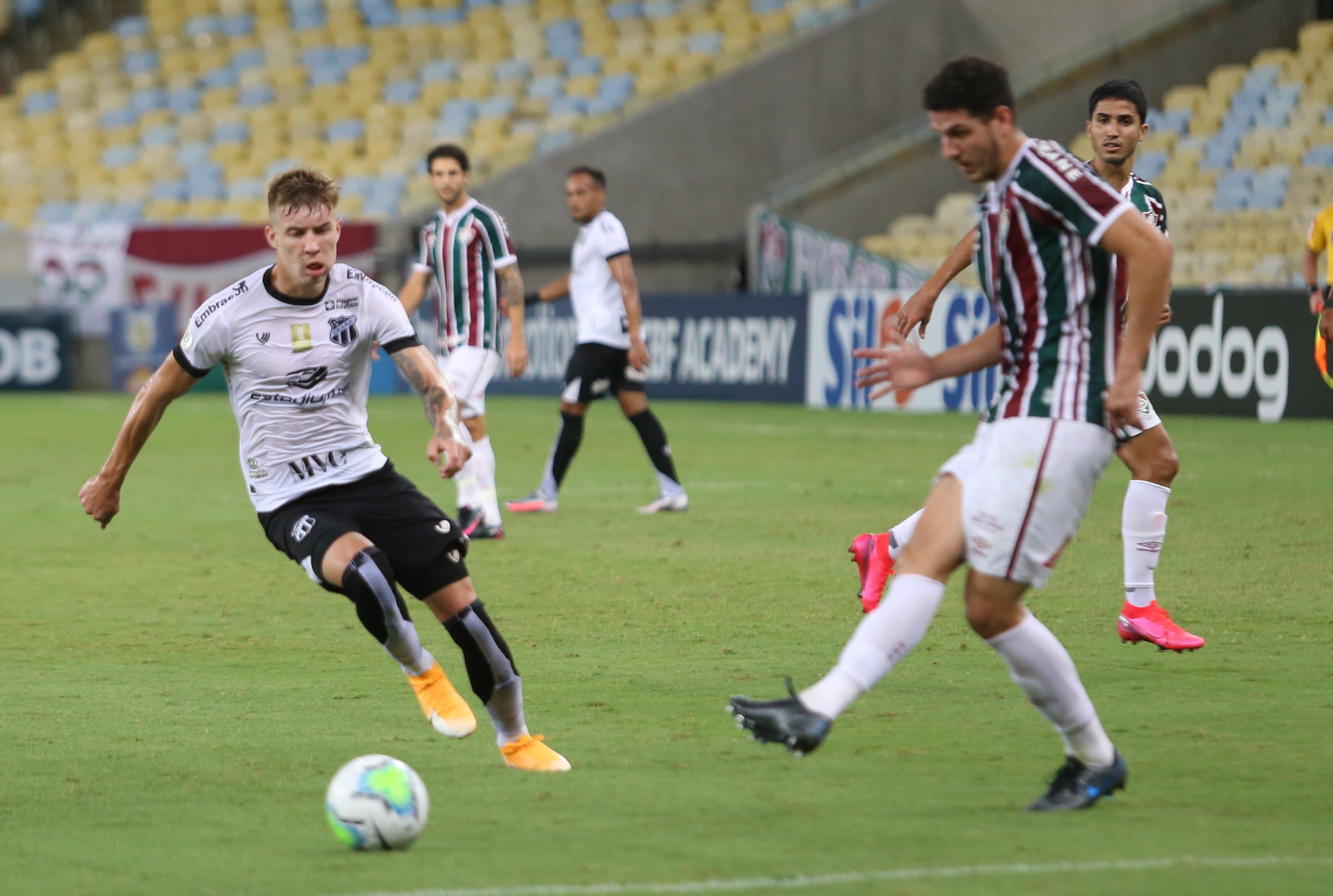 No Maracanã, Charles e Vina marcam e Ceará empata contra o Fluminense em 2 a 2
