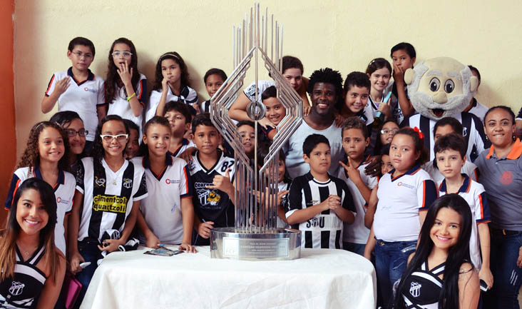 Com a participação de Sandro, "Vovô vai à Escola" visitou o Colégio Novo Horizonte
