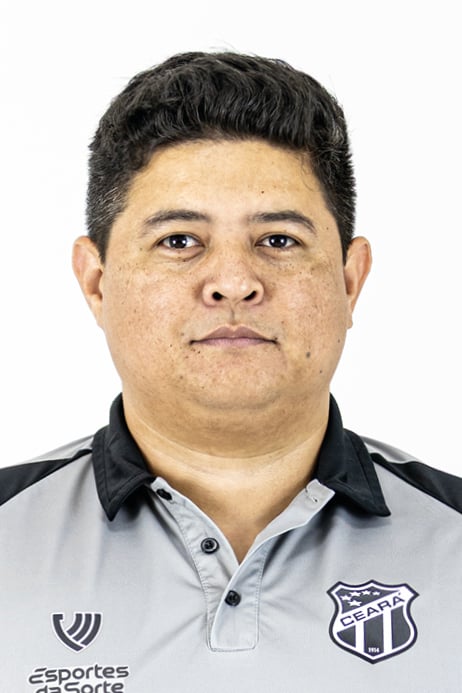 Saiba mais sobre: Rainier Alves  